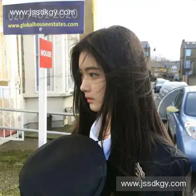 郁侃娓